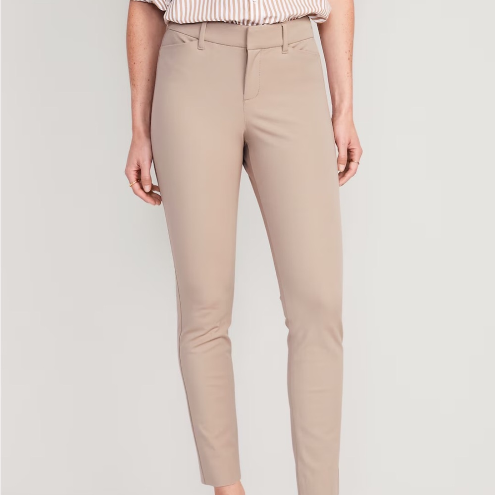 Old Navy - Mid-Rise - Size 2 - Mocha Taffy